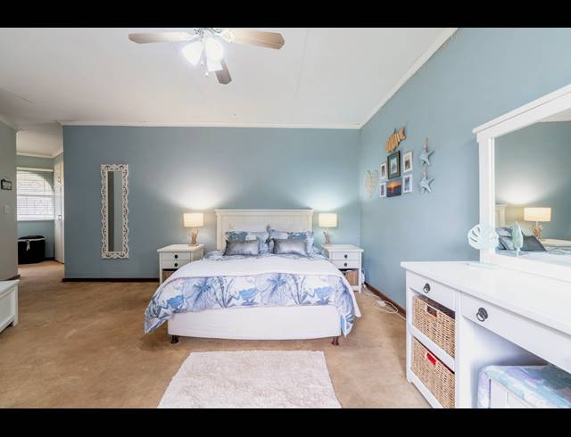 4 BEDROOM HOUSE FOR SALE IN HELDERKRUIN